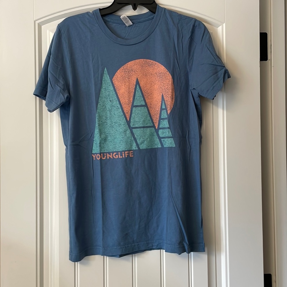 Young life T-shirt. Medium.